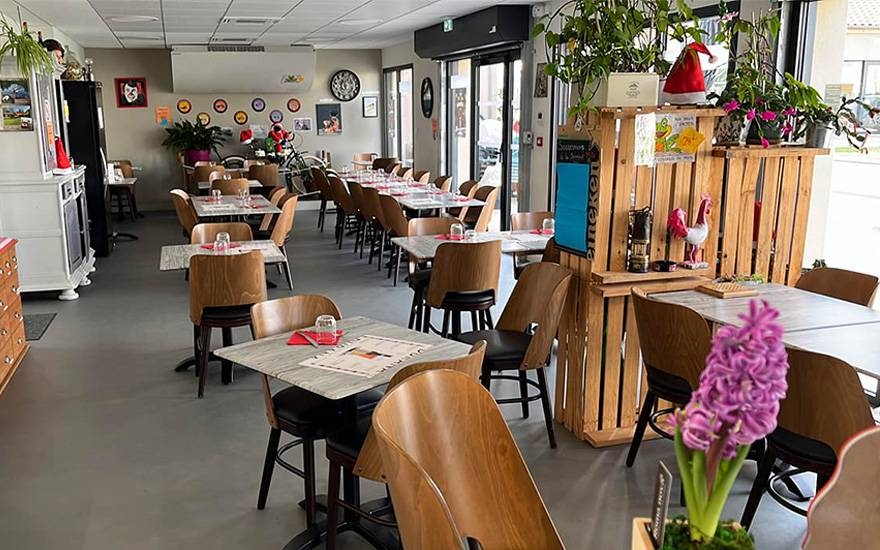 Le restaurant - Aux Deux Pates - Restaurant Auzat-la-Combelle - restaurant auzat la combelle